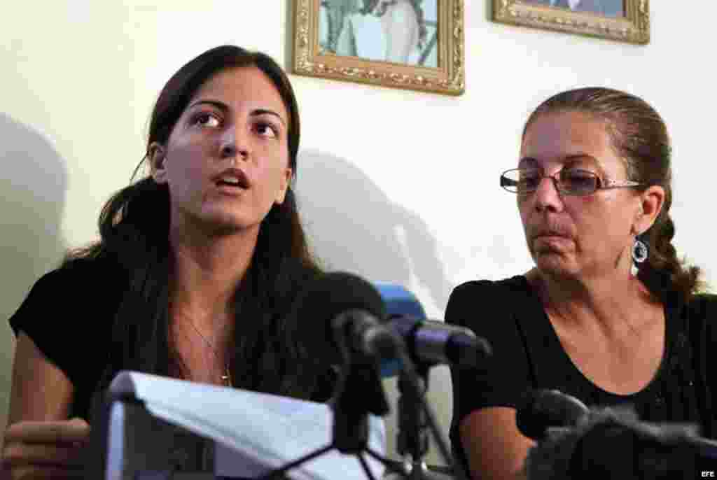 Familia Payá durante una rueda de prensa en La Habana, Cuba