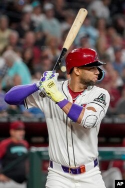 Lourdes Gurriel Jr. se transformó en uno de los hombres grandes en la ofensiva de los Arizona Diamondbacks. (AP Photo/Darryl Webb)