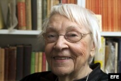 Artista cubana Carmen Herrera en una foto tomada en 2010.