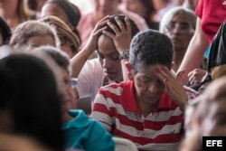 La oposición venezolana denuncia trampas masivas en los comicios regionales.