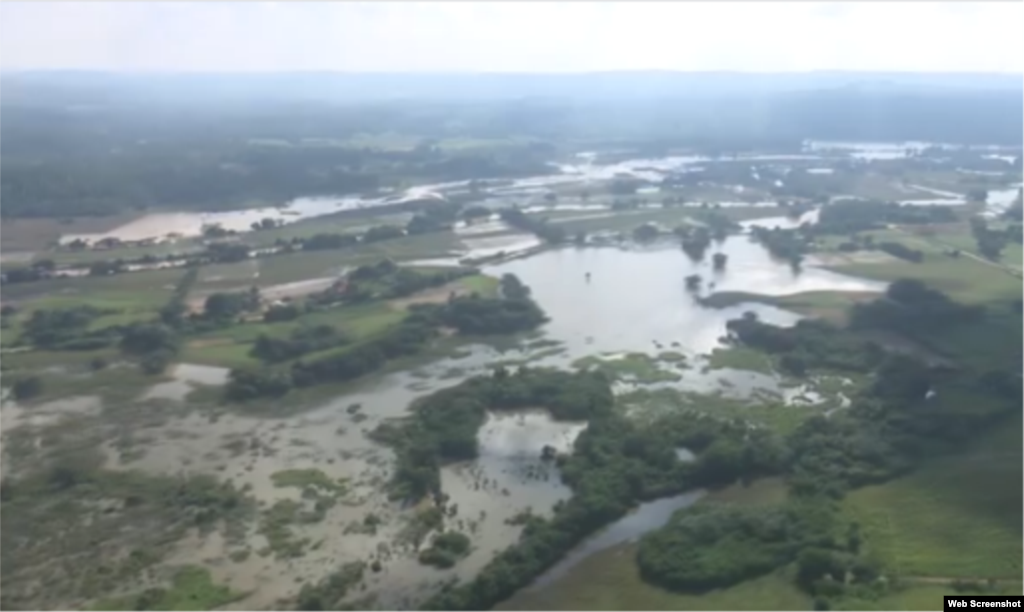  Imágenes de inundaciones en el río Cuyaguateje en Pinar del Río tras intensas lluvias / Captura de Pantalla de video TelePinar.