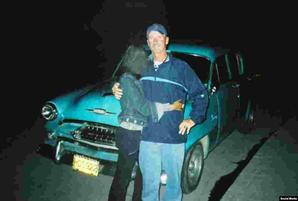 Cubadave en Cuba. Strecker asegura que la foto fue tomada en Santa Fe.