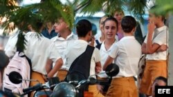 Jovenes cubanos abandonan estudios y optan por trabajos informales