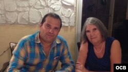 William Navarrete y María Dolores Espino.
