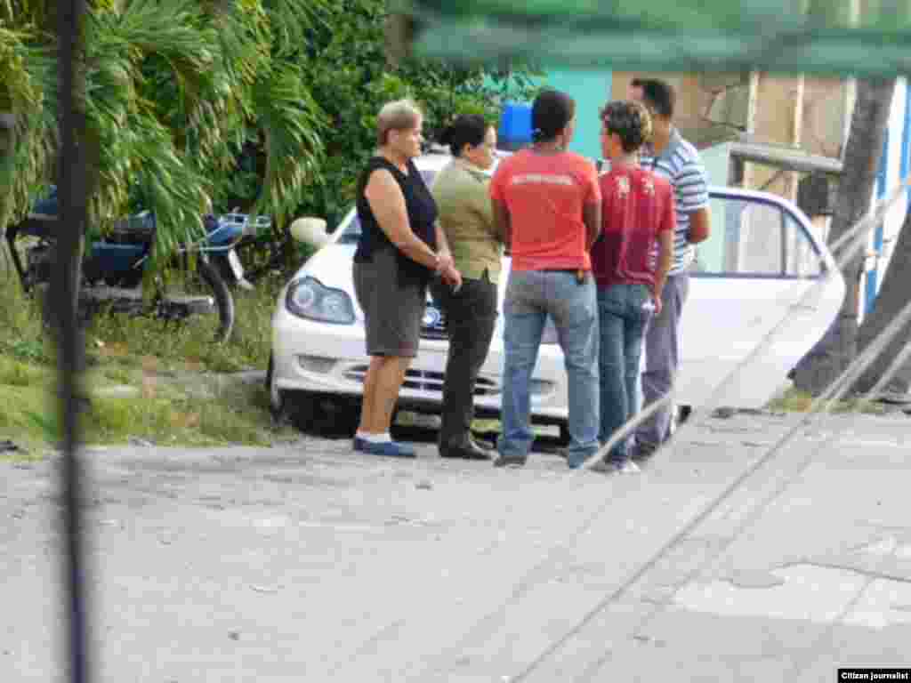 Refuerzan operativos en los alrededores de la sede de las Damas de Blanco Foto Angel Moya