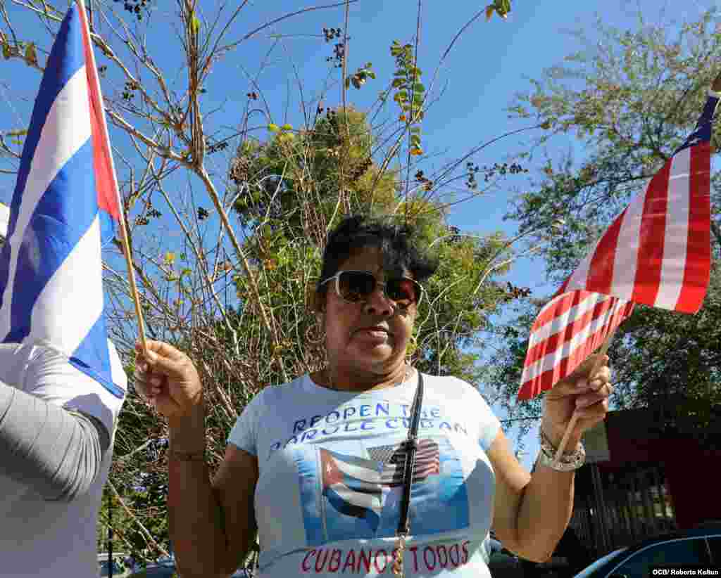 Cubanos exiliados reclaman derechos de reunificación familiar