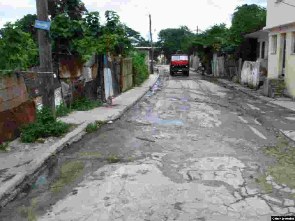  Habana: fachadas y calles vistas por el lente del comunicador Lazaro Yuri Valle.