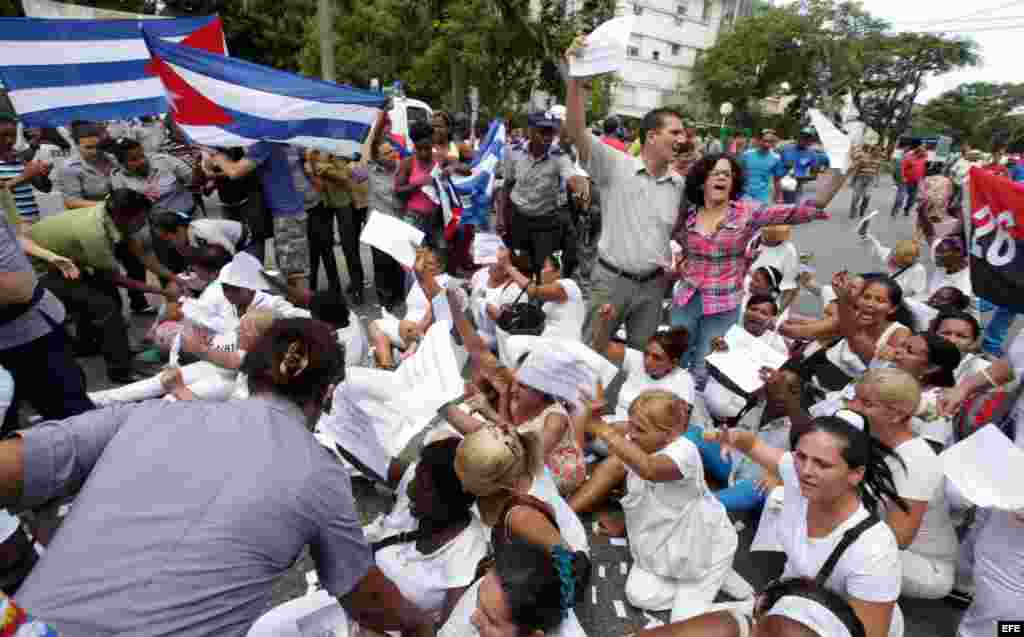 Marcha para pedir avances en el proceso de activación del referendo revocatorio a Maduro.